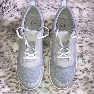 Clark’s Women’s Size 11 Cloudsteppers Sillian 2.0! Light Grey! EC! See Pics!